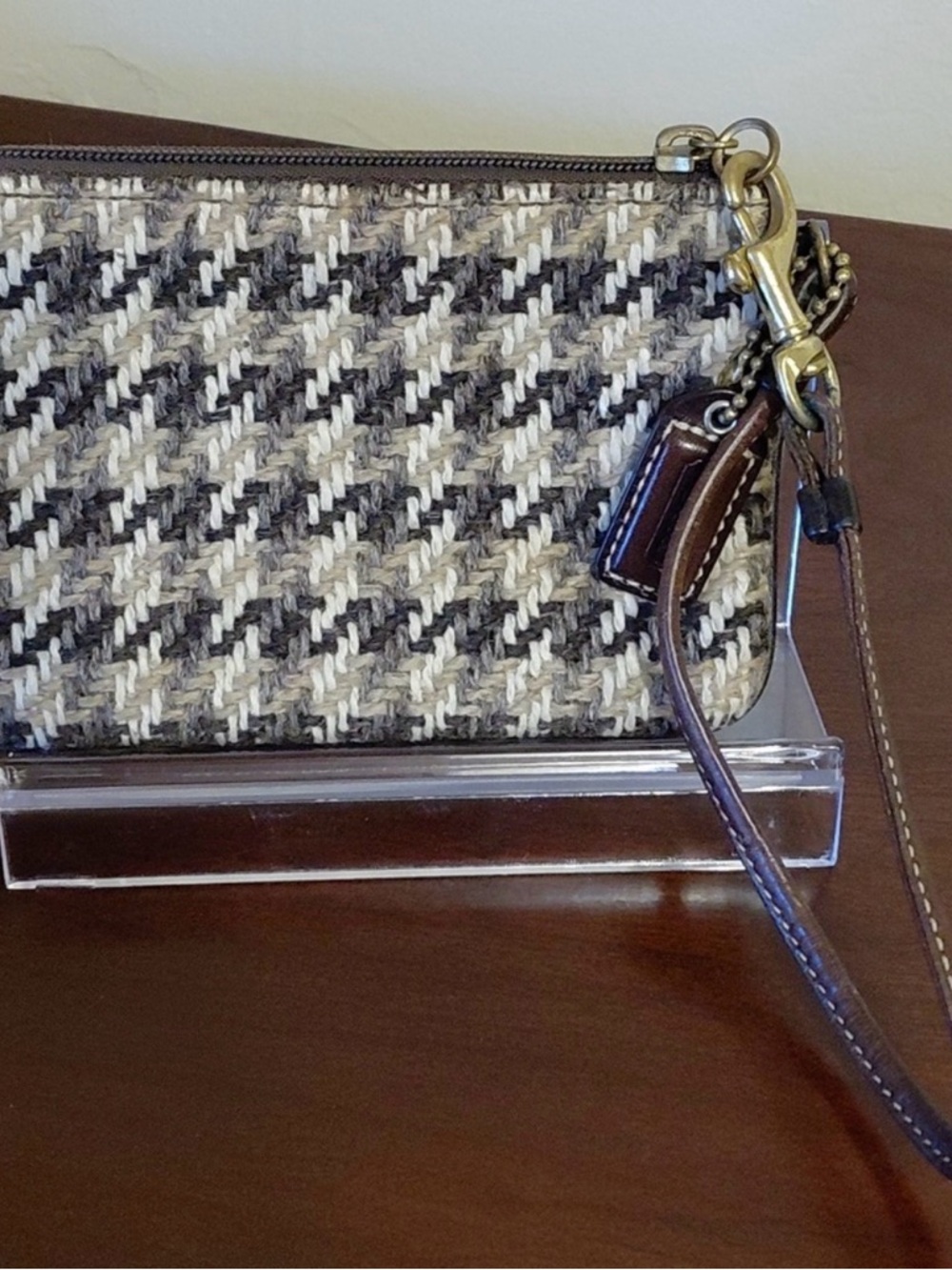 Coach Woven Houndstooth Wristlet - Brown Multi - Picture 2 of 8